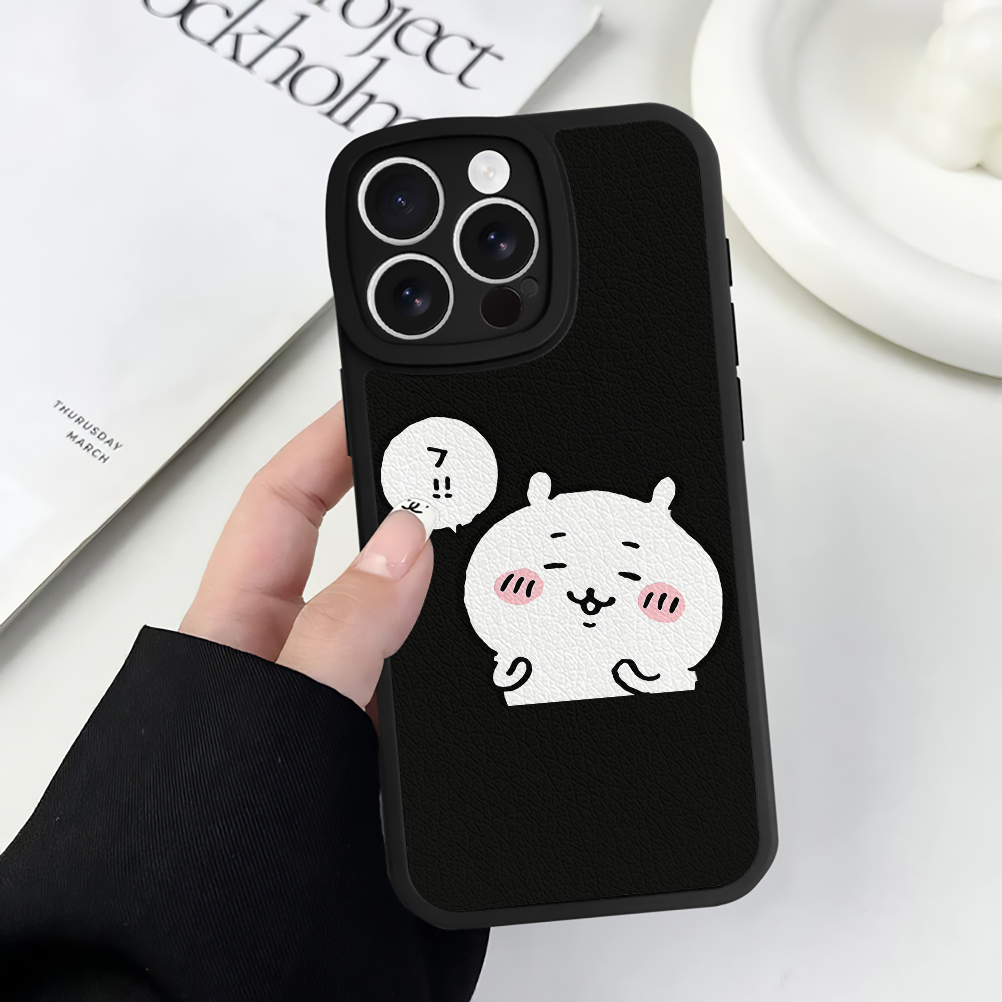 （画像用） ちいかわ ちいかわ Chii-kawa chiikawa 【iPhone 16シリーズ対応】シリコンスマホケース（レザー調） 材質：シリコン